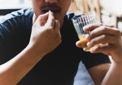 Why we shouldn't drink alcohol on antibiotics