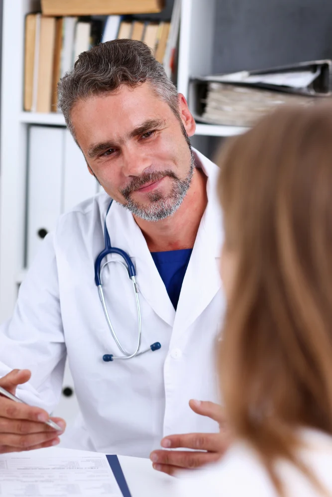Lékař Unicare při preventivní prohlídce
